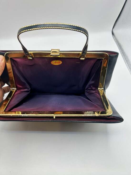 Andé Handbags - Vintage Andé Black Frame Handbag with Gold Tone Hardware